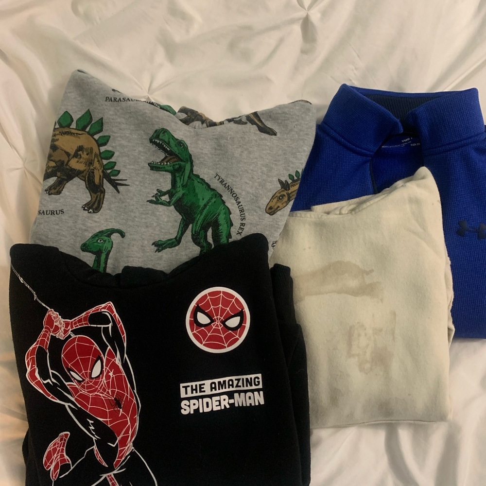 Under Armour Blue Pullover and Graphic Sweatshirts Bundle
